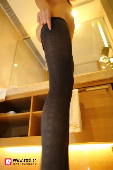 李荣浩质朴笔调写下青涩恋歌 MV突破自我穿校服诠释懵懂爱情:2026世界杯,世界杯买球网站,世界杯投注,世界杯外围买球,世界杯竞猜(图1) 2026世界杯,世界杯买球网站,世界杯投注,世界杯外围买球,世界杯竞猜